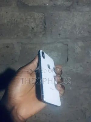 Apple iPhone XS 64 GB White