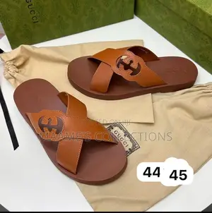 Gucci Interlocking G Slide Leather Sandals