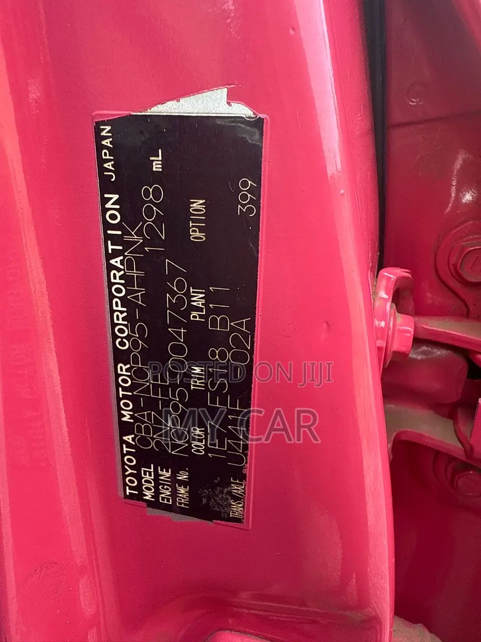 Toyota Vitz 1.5 FWD 5dr 2010 Pink