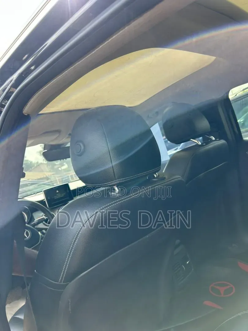 Mercedes-Benz GLA 250 2015 Black