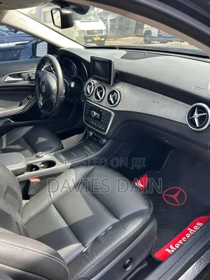 Mercedes-Benz GLA 250 2015 Black