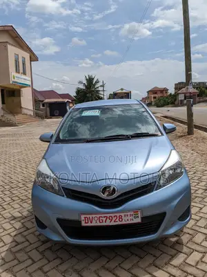 Toyota Vitz 1.3 AWD 3dr 2011 Blue