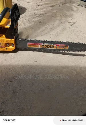 Chain Saw Machine
