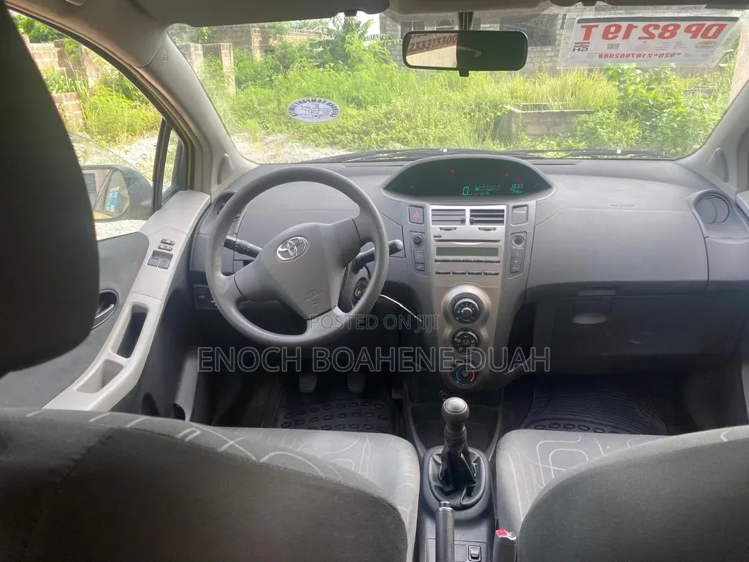 Toyota Yaris 2009 Yellow