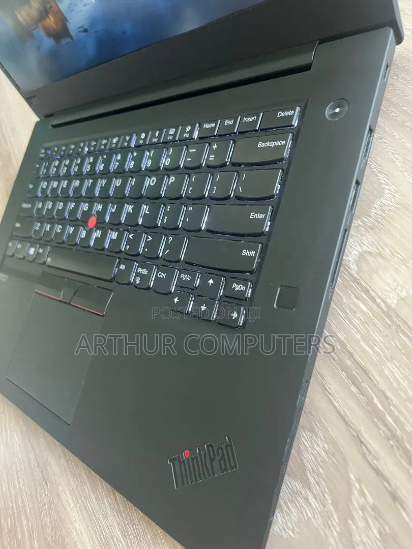 Laptop Lenovo ThinkPad X1 Carbon 16GB Intel Core i9 SSHD+SSD 512GB