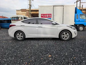 Hyundai Avante 2015 White