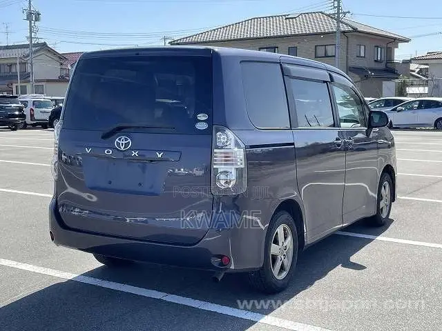 Toyota Voxy 2009