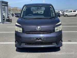 Toyota Voxy 2009