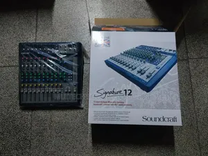 Soundcraft Signature Mixer (12 Channels