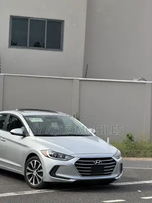 Hyundai Elantra Limited Sedan FWD (2.0L 4cyl 6A) 2017 Gray
