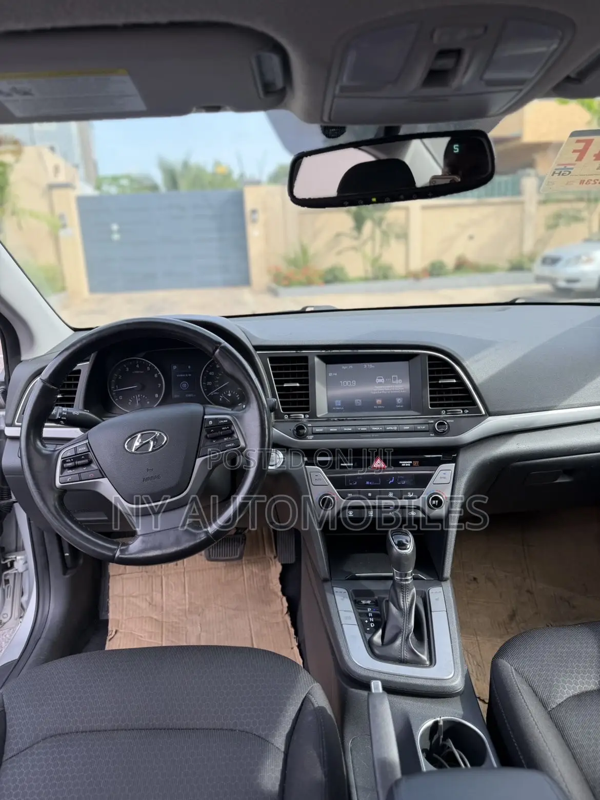 Hyundai Elantra Limited Sedan FWD (2.0L 4cyl 6A) 2017 Gray