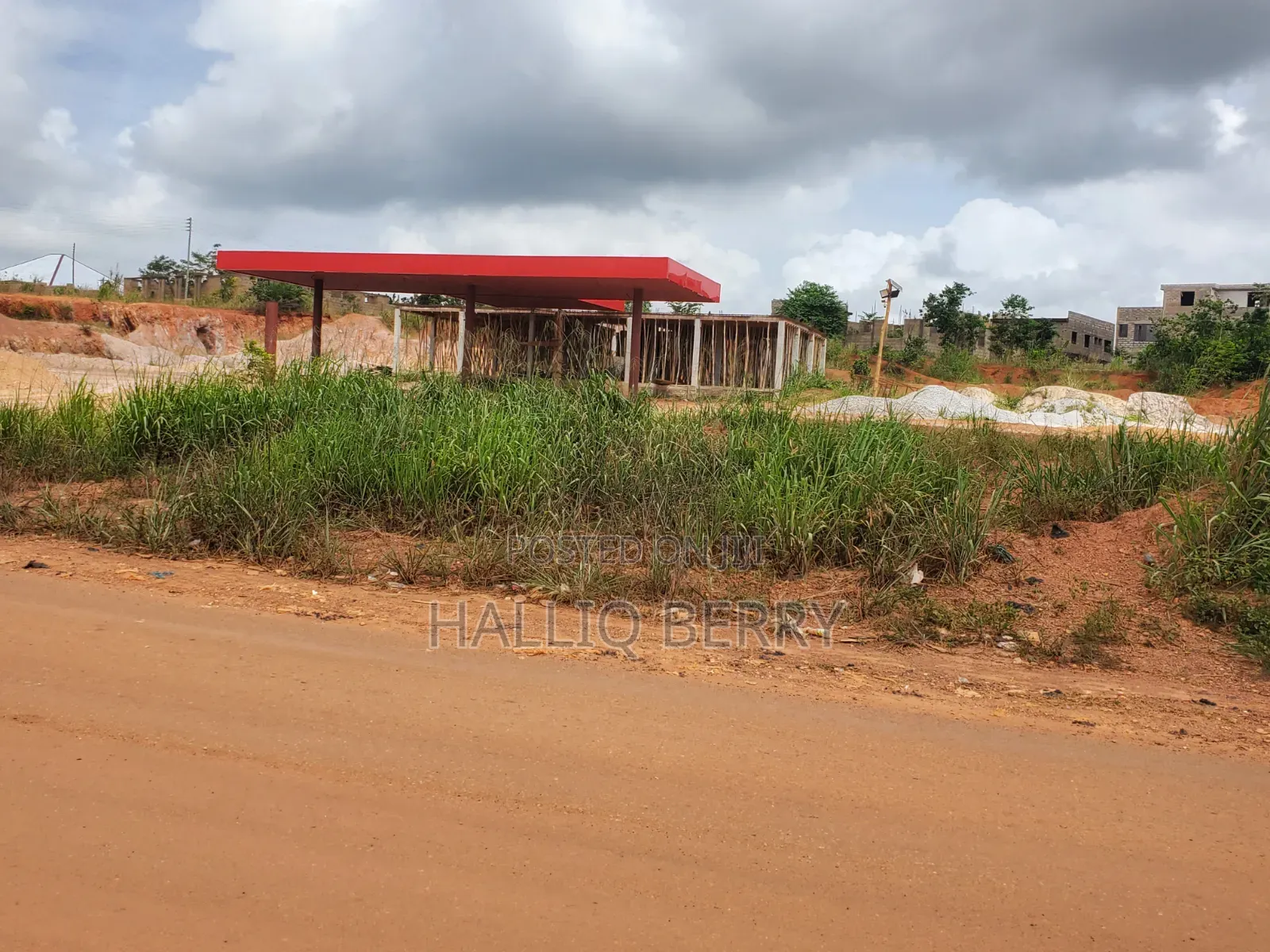9bdrm House in Kumasi Metropolitan for sale