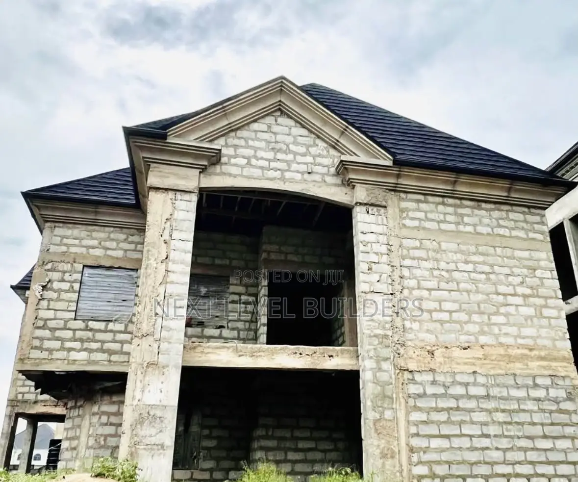 Parapets Combine Strength and Classic Design