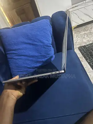 Laptop Apple MacBook Pro 2018 16GB Intel Core i7 SSD 512GB