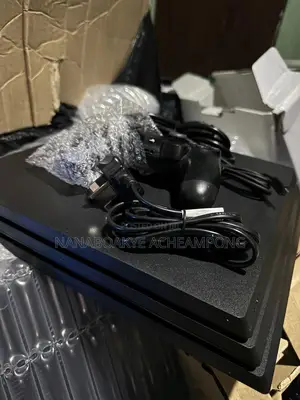 Ps4 Pro Console With Box and Original Controller