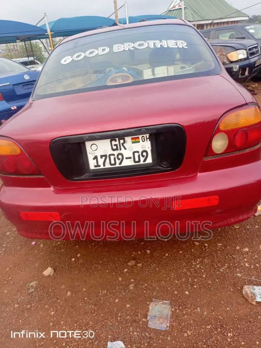 Kia Sephia 1998 Red