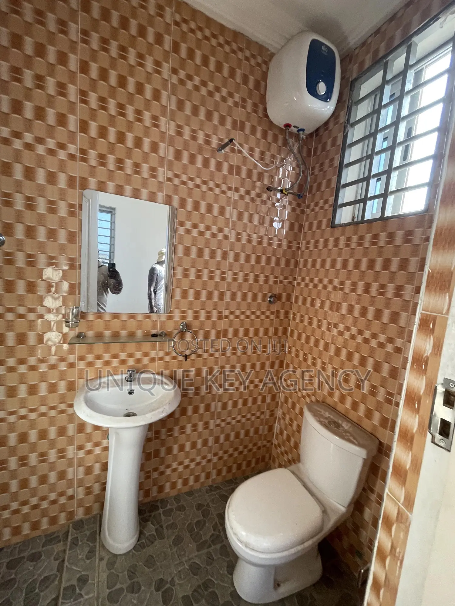 2bdrm Apartment in Unique Key Agency, Spintex for rent