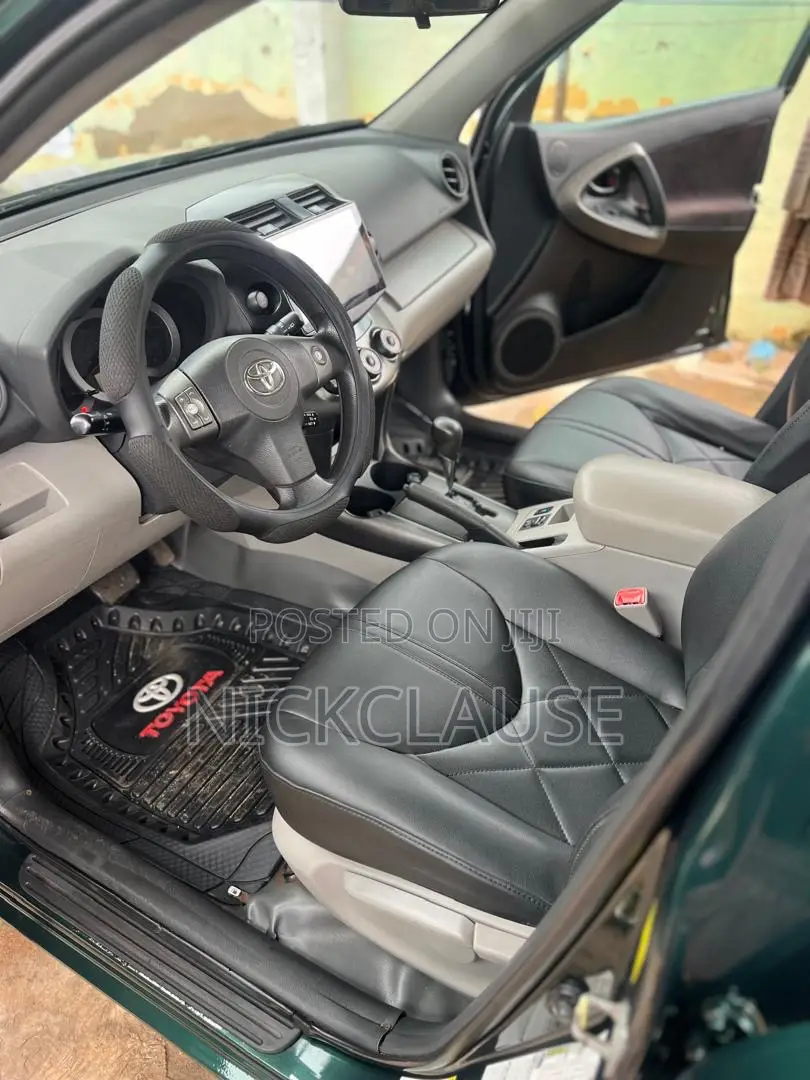 Toyota RAV4 2014 Green