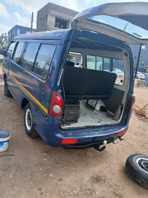Hyundai H200 2001 Blue