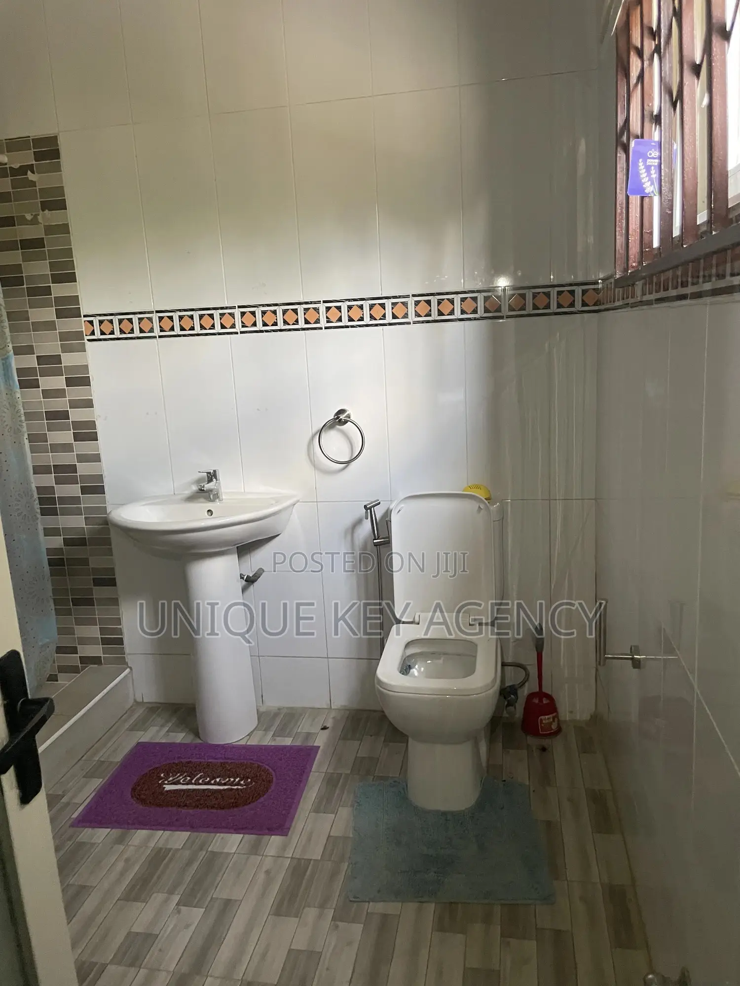 4bdrm House in Unique Key Agency, Manet Court for rent
