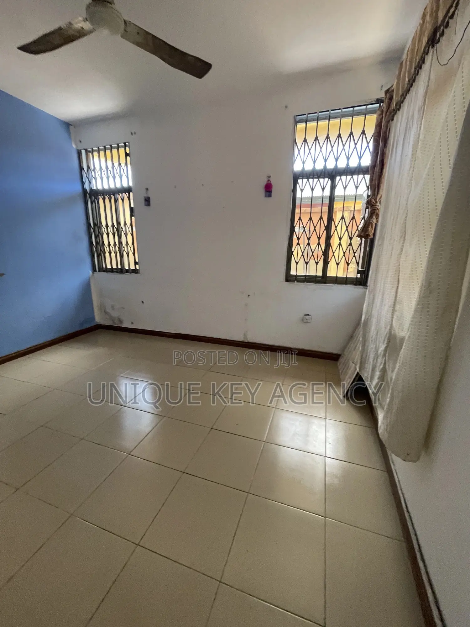 Single Room With Shared Kitchen And Bathroom