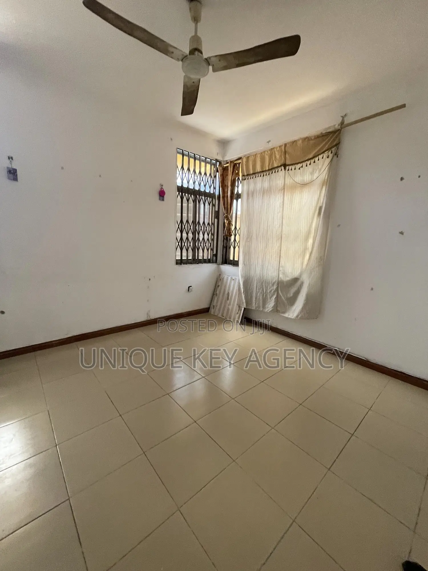 Single Room With Shared Kitchen And Bathroom