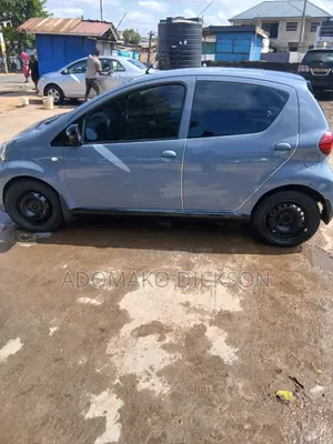 Toyota Aygo 1.0 5-Door 2010 Gray