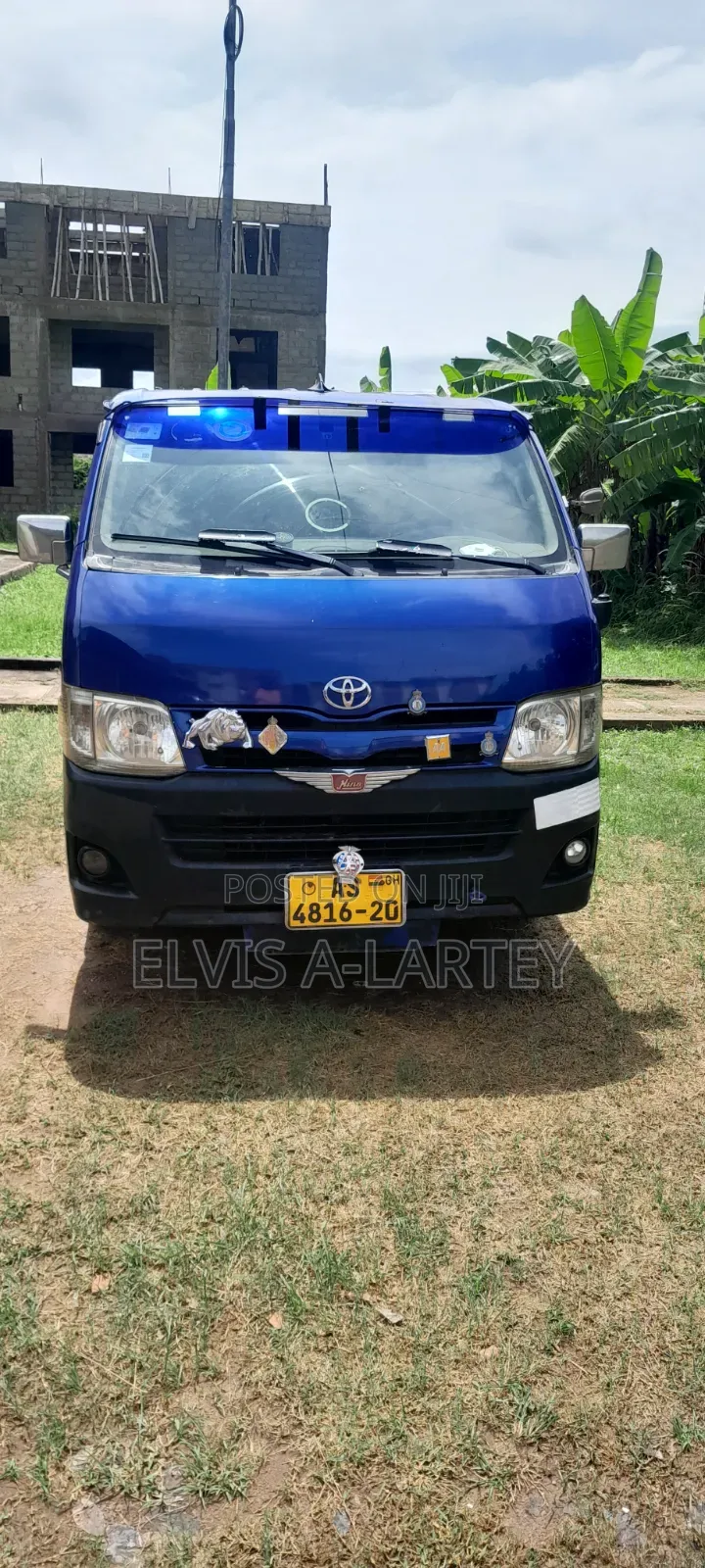 Toyota Grand HiAce 2010 Blue