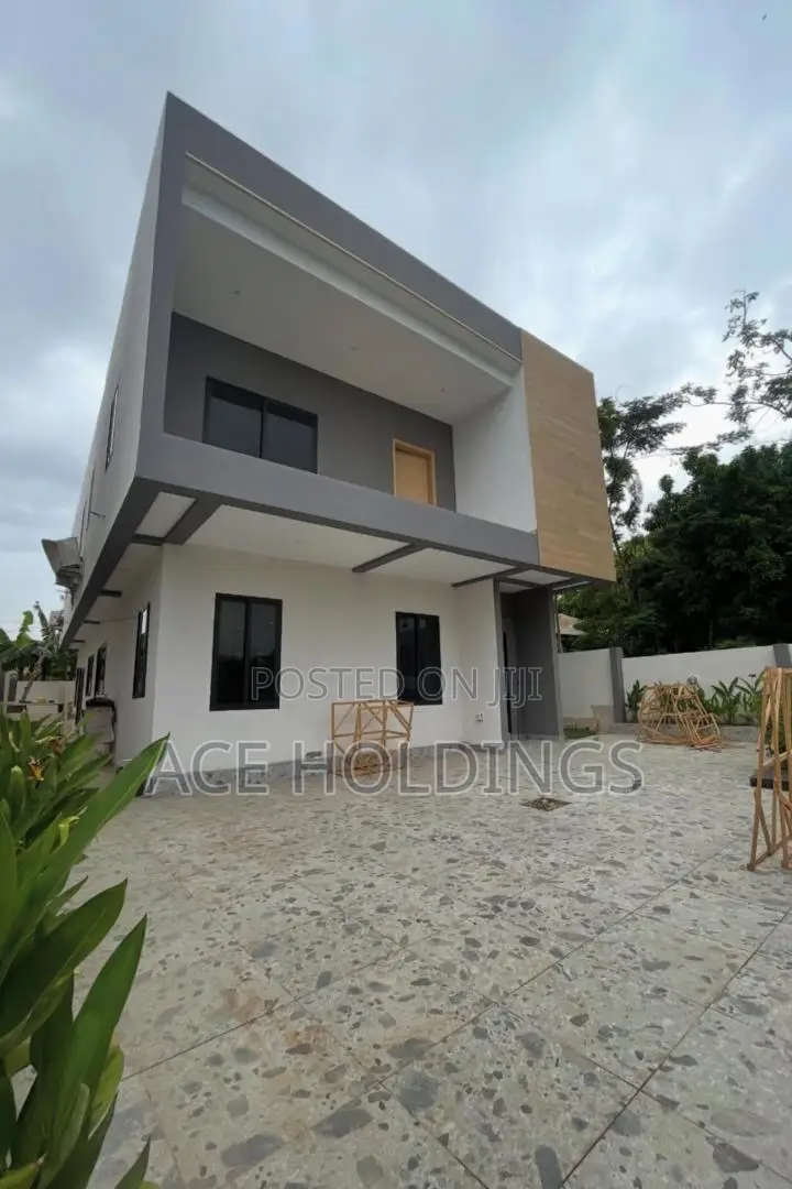 4bdrm House in Oyarifa for sale