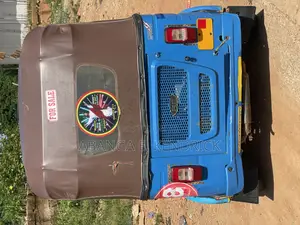 Bajaj RE 2025 Blue