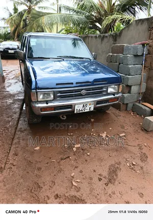 Nissan Hardbody 1996 Blue
