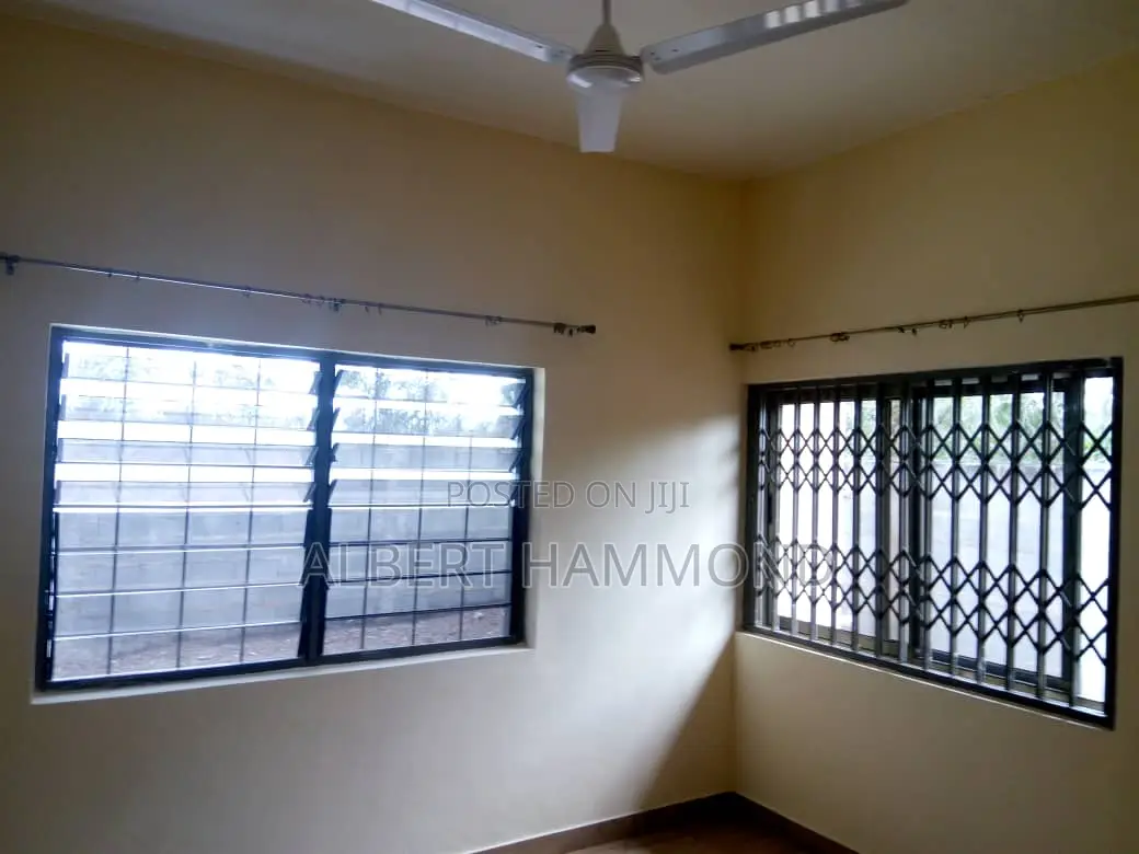 3bdrm House in Gomoa East for rent