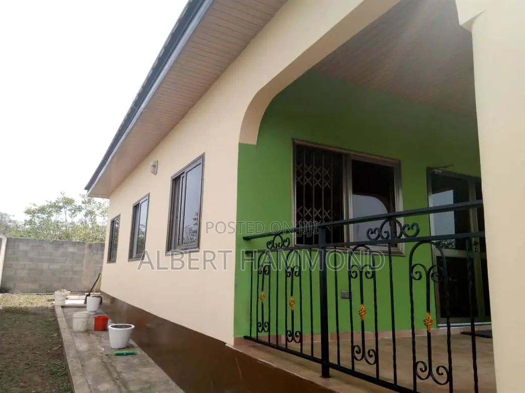 3bdrm House in Gomoa East for rent