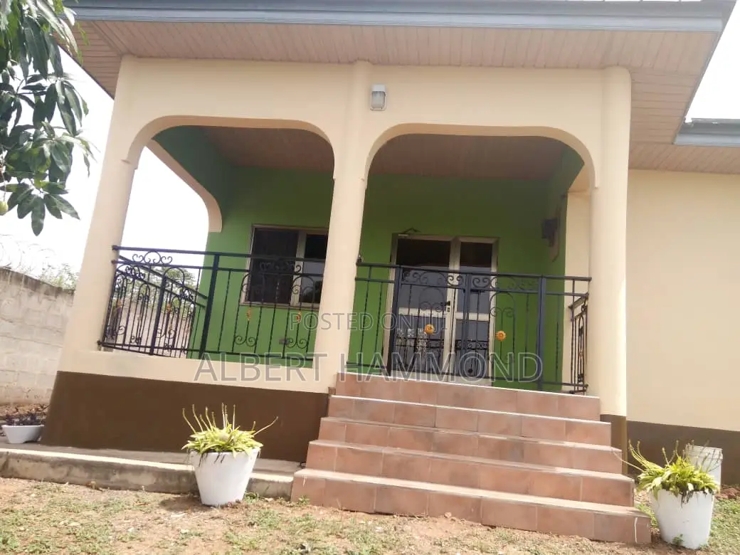 3bdrm House in Gomoa East for rent