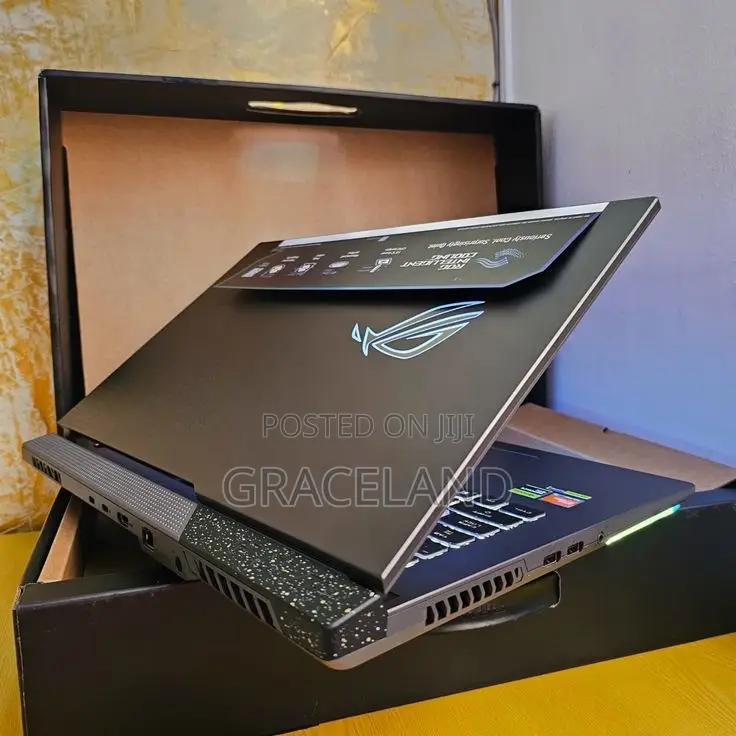 New Laptop Asus ROG Strix G17 16GB AMD Ryzen 9 SSD 1T
