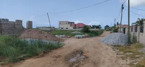 One Plot (1) for Sale at Tetegu