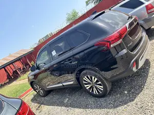 Mitsubishi Outlander 2019 Black