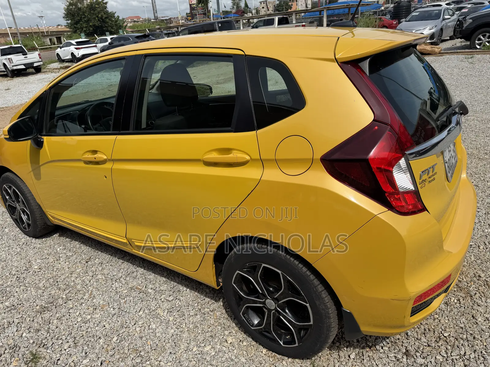 Honda Fit 2019 Yellow