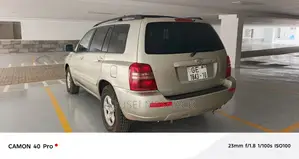 Toyota Highlander 2010 Gold
