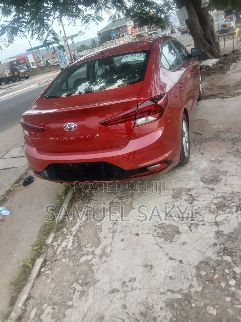 Hyundai Elantra SE 2020 Red