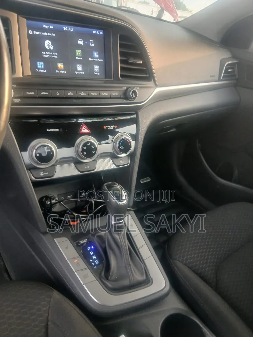 Hyundai Elantra SE 2020 Red