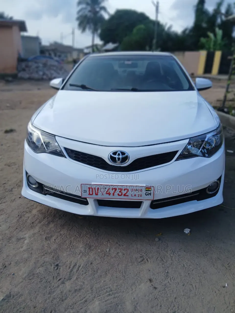Toyota Camry LE 4dr Sedan (2.5L 4cyl 6A) 2013 White