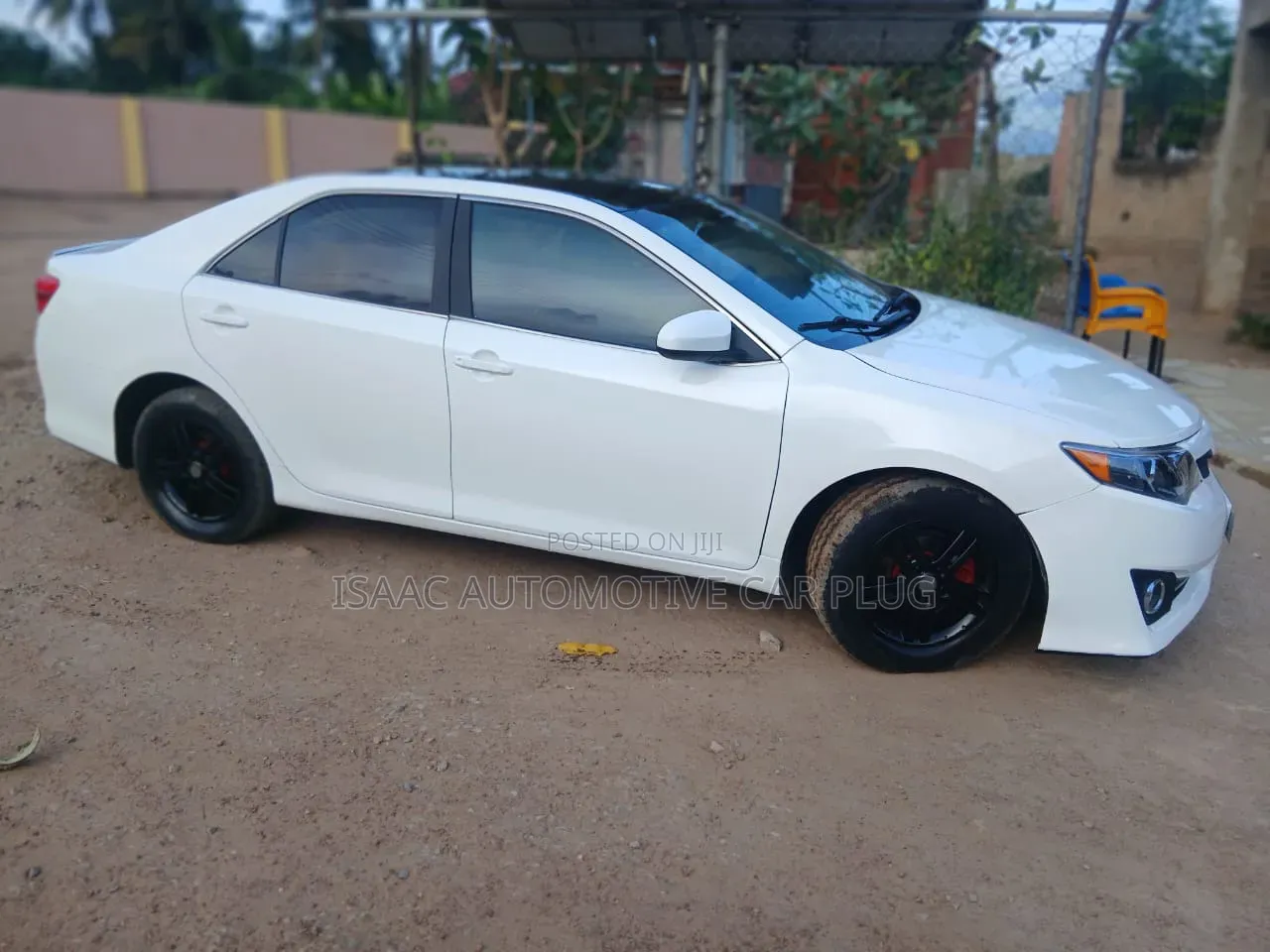 Toyota Camry LE 4dr Sedan (2.5L 4cyl 6A) 2013 White