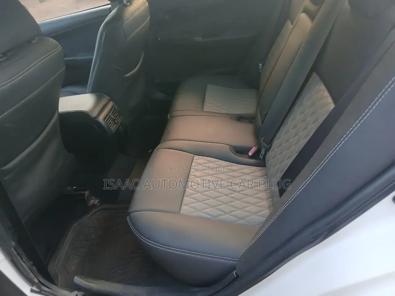 Toyota Camry LE 4dr Sedan (2.5L 4cyl 6A) 2013 White