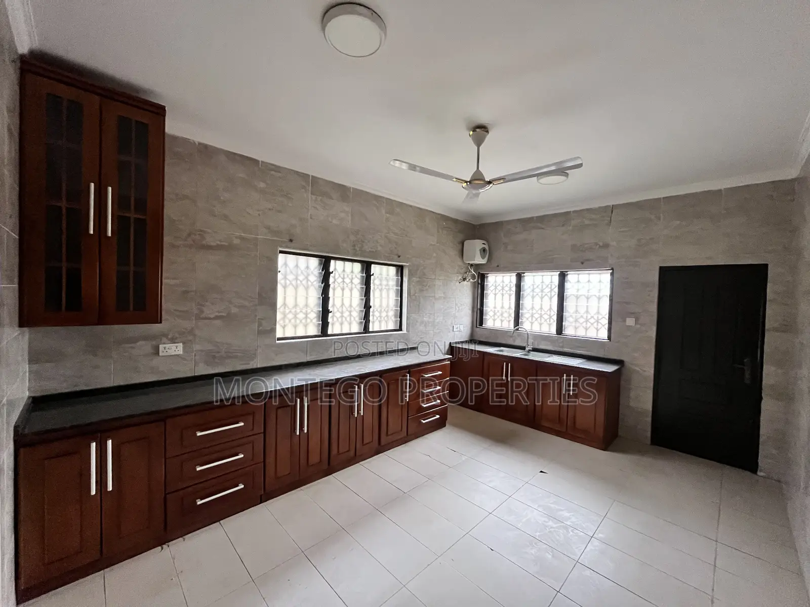 3bdrm House in Adjiringanor, East Legon for rent