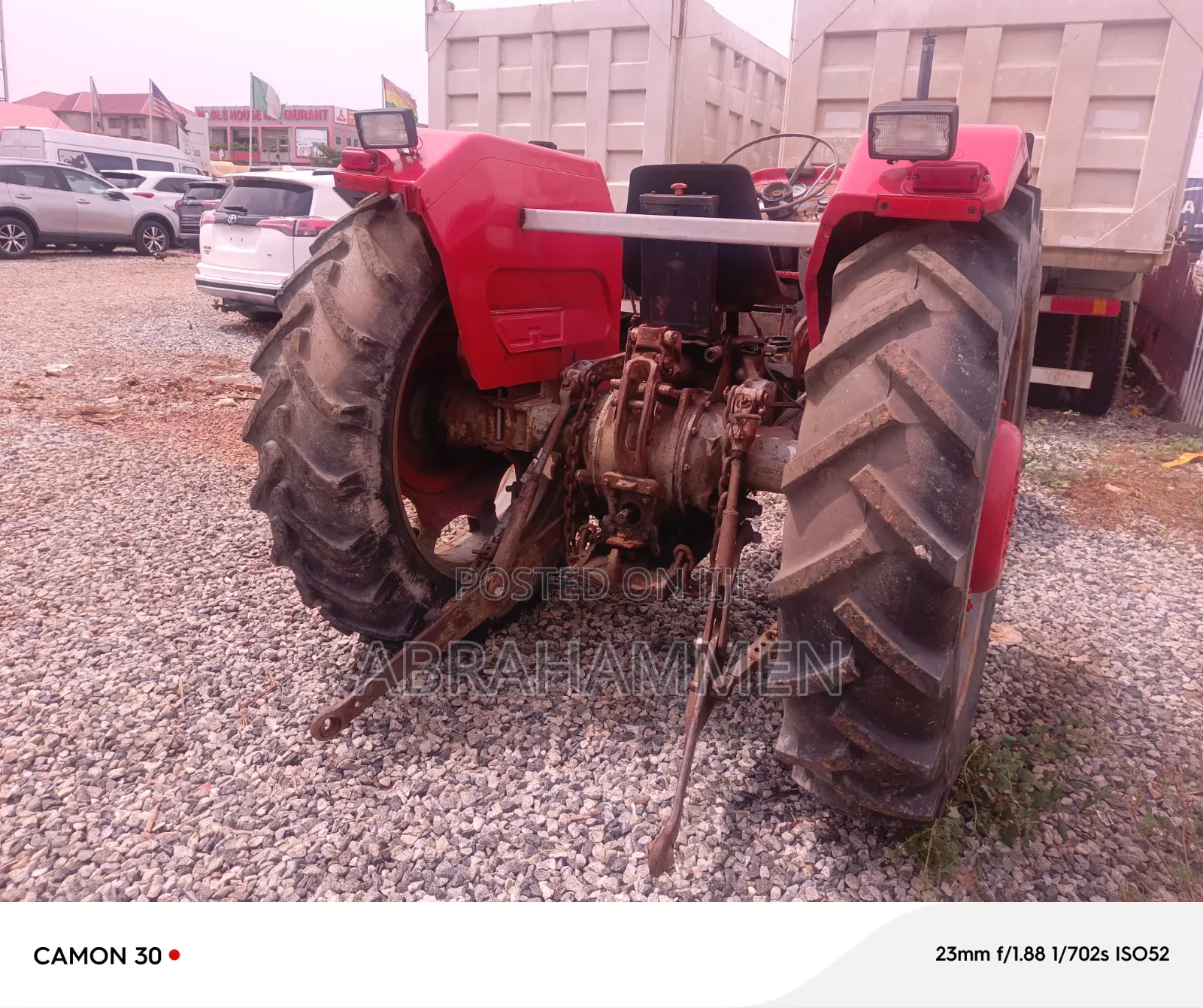 Force Traveller 1999 Red