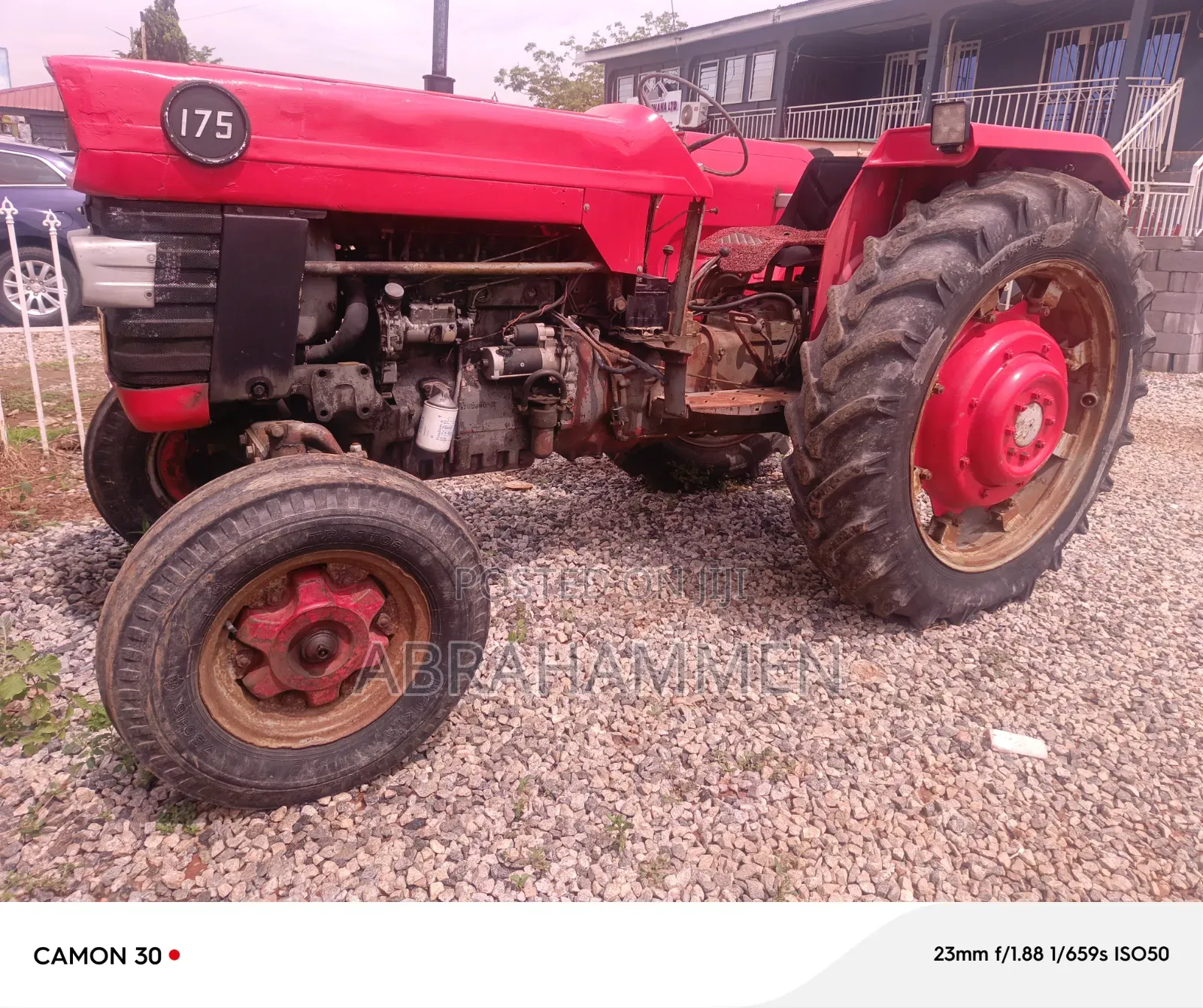 Force Traveller 1999 Red