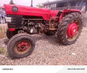 Force Traveller 1999 Red