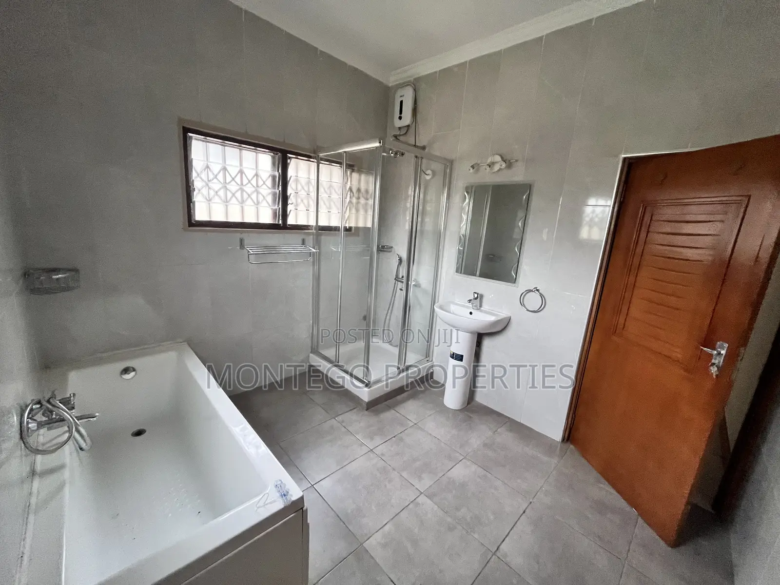 3bdrm House in Adjiringanor, East Legon for rent