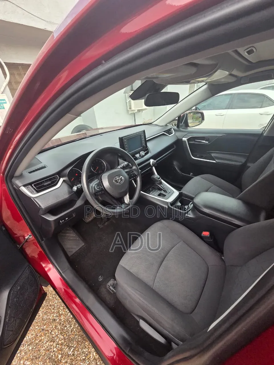 Toyota RAV4 XLE AWD 2019 Red